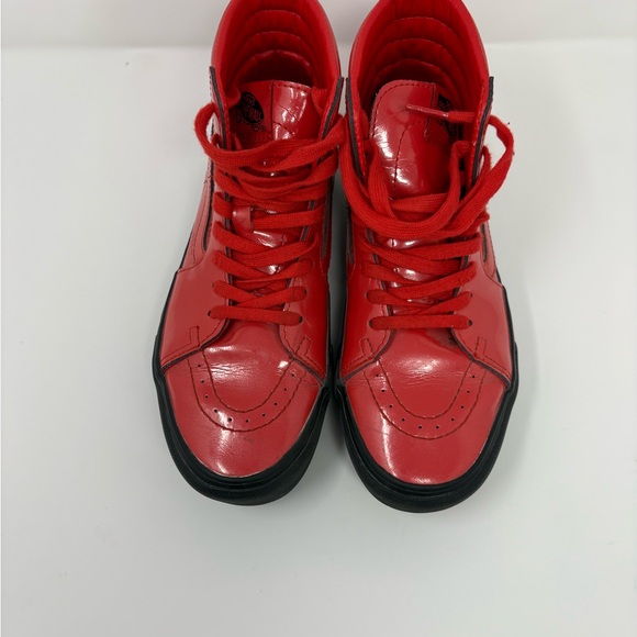 The David Bowie Archive VANS Off The Wall 2019 Size 5.5 Men Size 7 Women Red - Picture 9 of 13